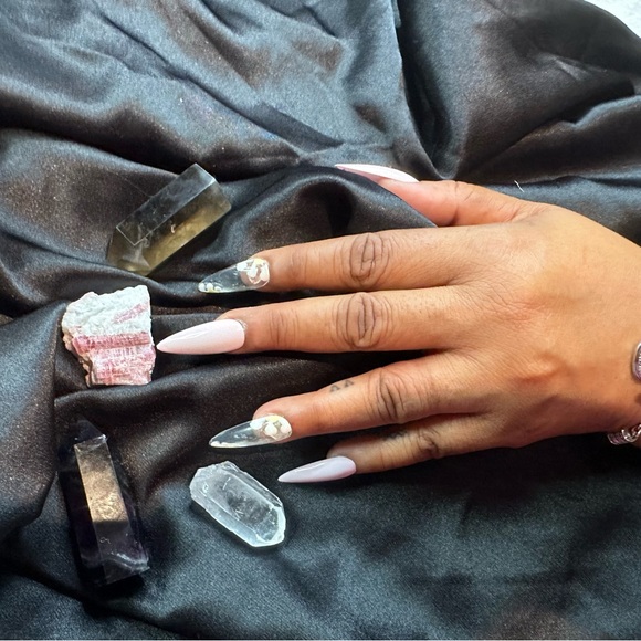 “Crystal Lite” Press On Set by LoveScottiNails - Picture 5 of 6